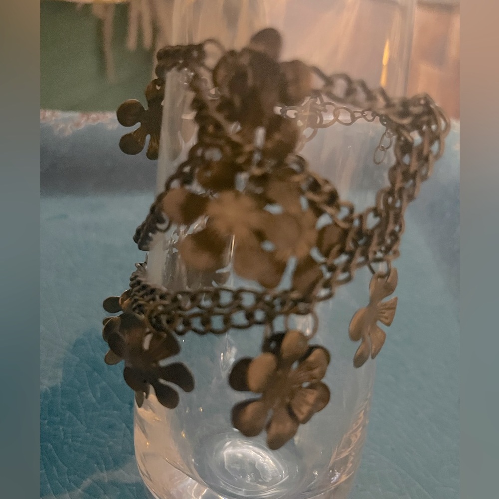 Flowers metal bracelet